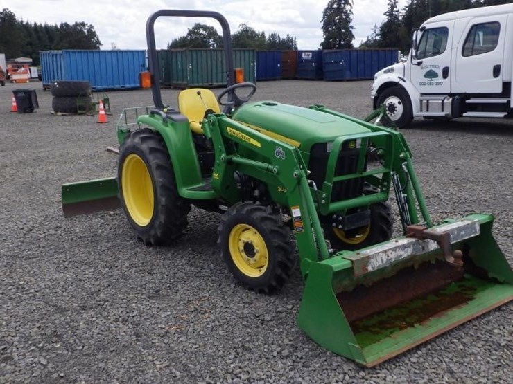 john-deere-3032e-image-3