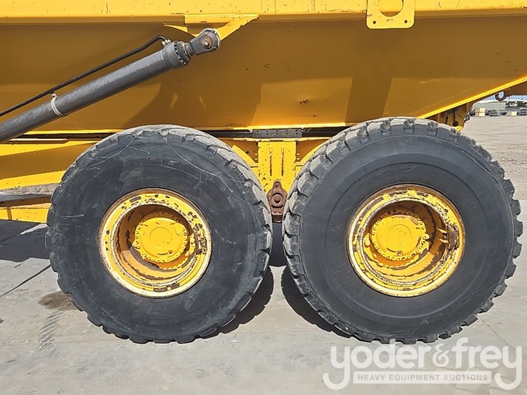 2020-volvo-a25g-image-11