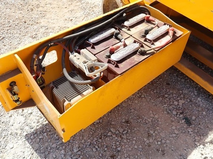 2018-jcb-s3246e-image-9