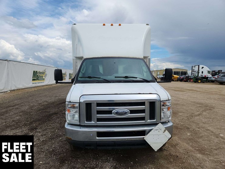 2012-ford-e450-image-10