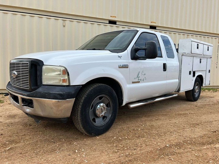 2005-ford-f250-image-1