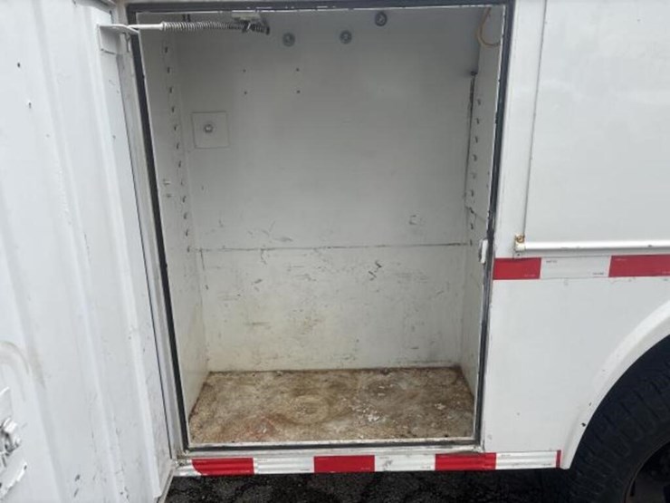 2014-dodge-3500-image-12