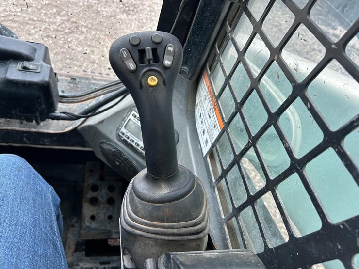 2018-bobcat-t590-image-20