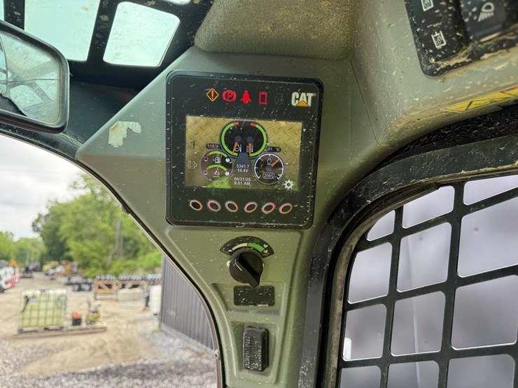 2019-caterpillar-299d3-image-22