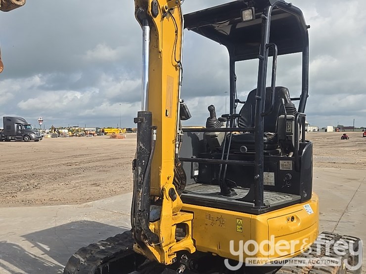 2016-cat-304e2-image-22