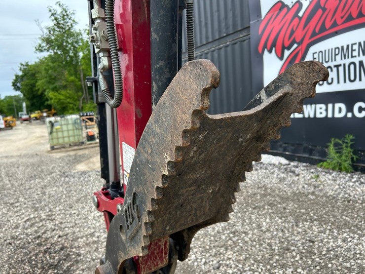 2021-yanmar-sv40-image-9