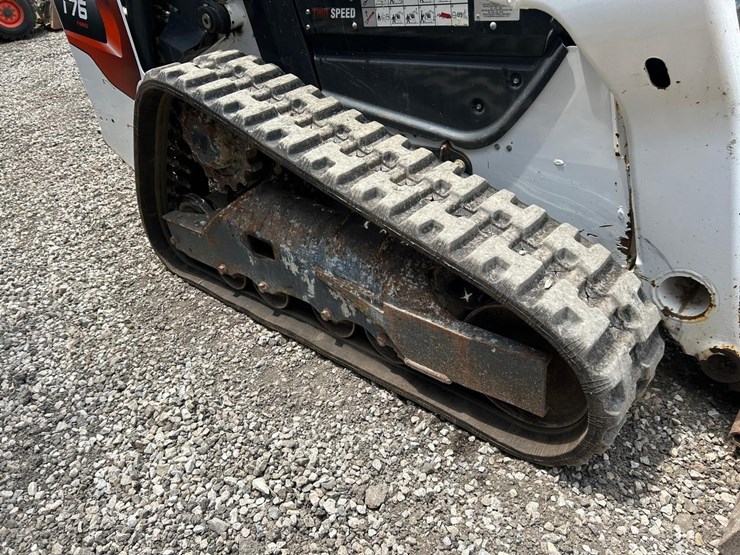 2022-bobcat-t76-image-12