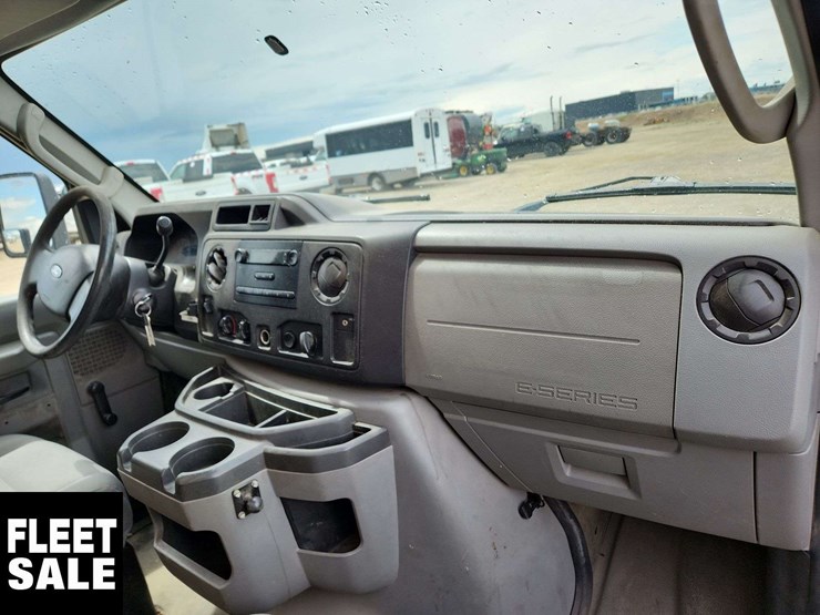 2012-ford-e450-image-16