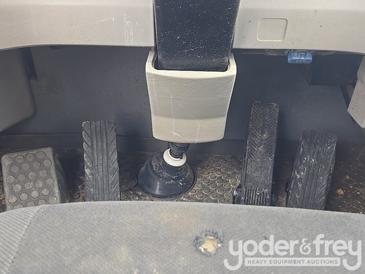 2021-volvo-a25g-image-56