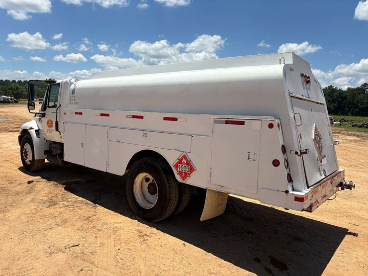 2006-international-durastar-4300-image-2