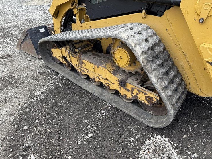 2018-caterpillar-279d-image-17