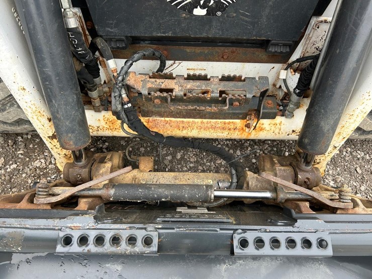 2020-bobcat-t76-image-10