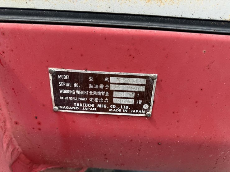 takeuchi-tb135-image-25