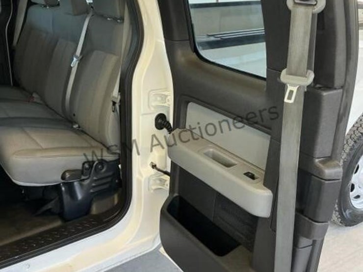 2014-ford-f150-image-25