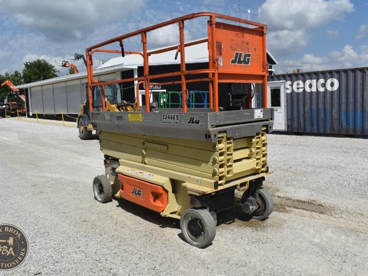 2012-jlg-3246es-image-7