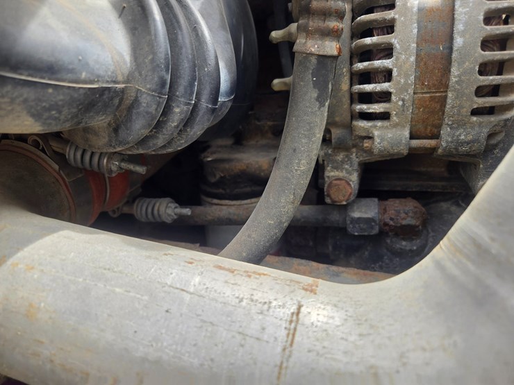2005-freightliner-m2-106-image-45