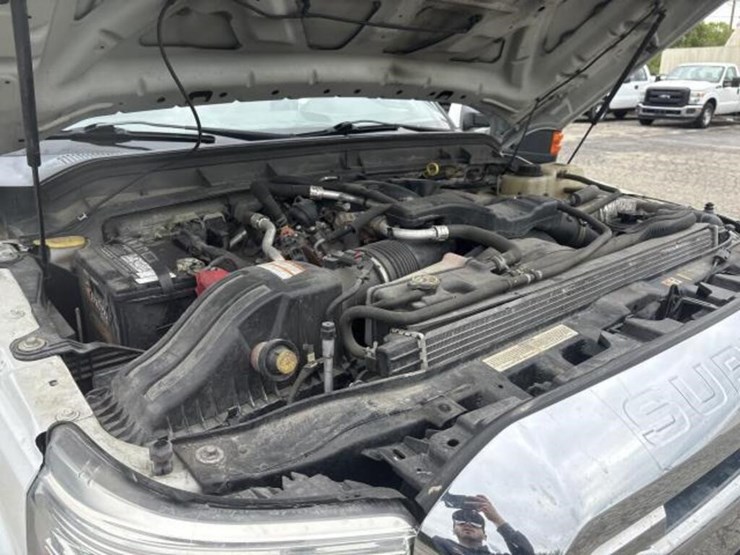 2014-ford-f350-xlt-image-30