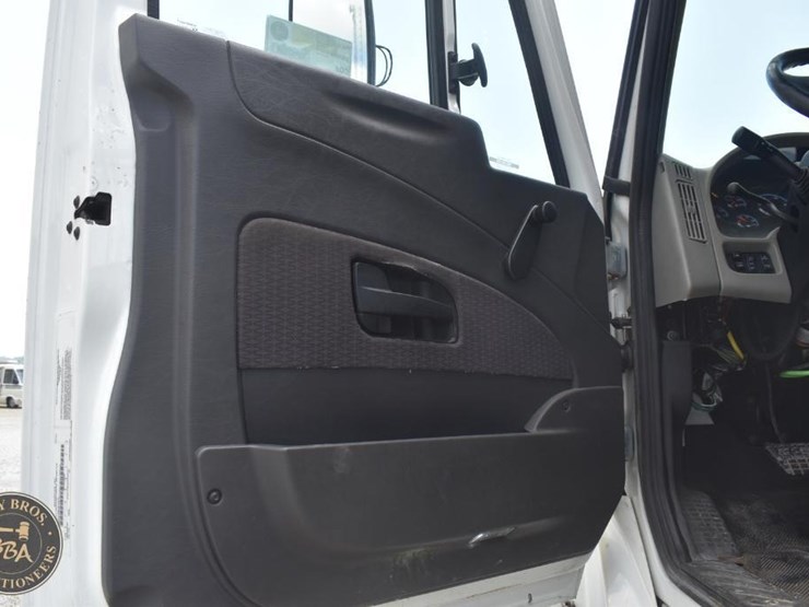 2015-international-transtar-8600-image-44