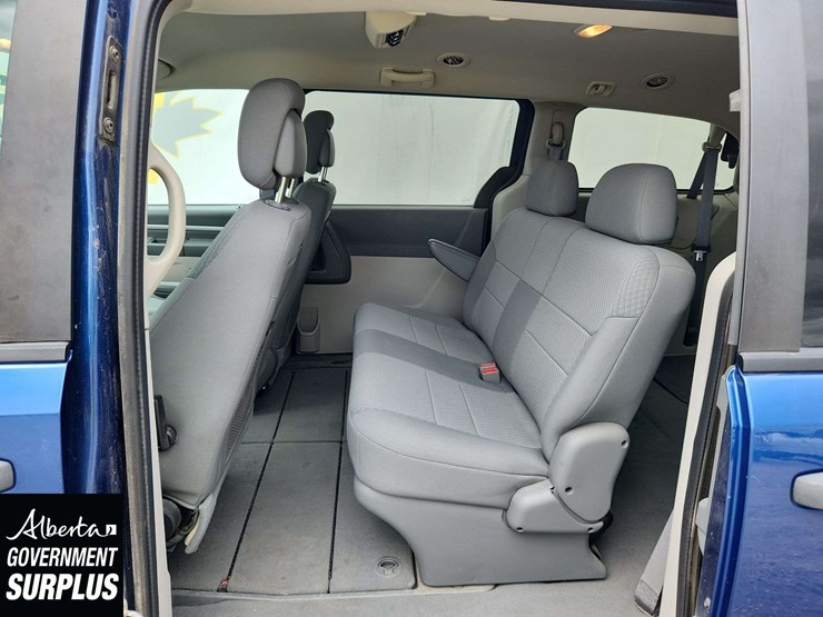 2010-dodge-grand-caravan-se-image-9