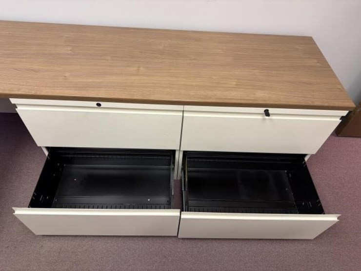 metal-executive-u--shape-desk,-overhead-hutch-a-image-6