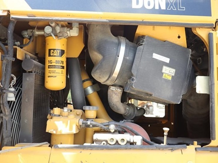2012-caterpillar-d6n-xl-image-23