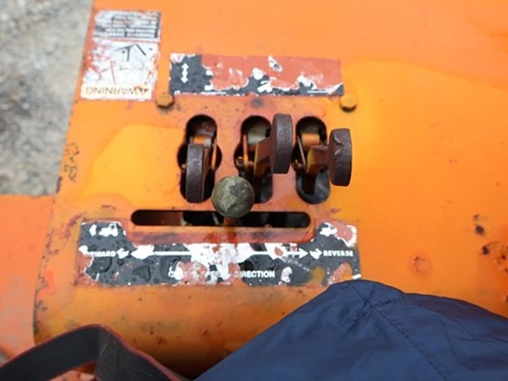 ditch-witch-3210-image-16