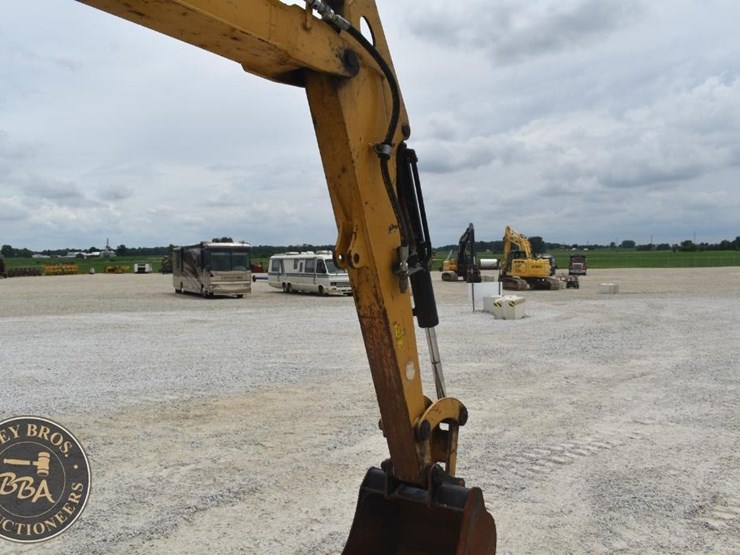 2016-caterpillar-305e2-cr-image-21