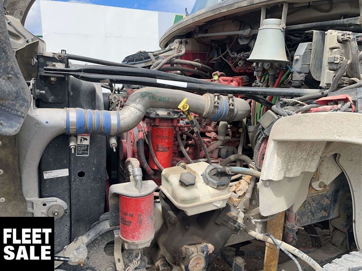 2008-freightliner-m2-106-image-21