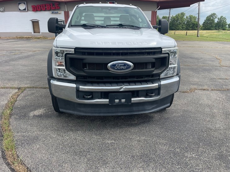 2021-ford-f550-image-6