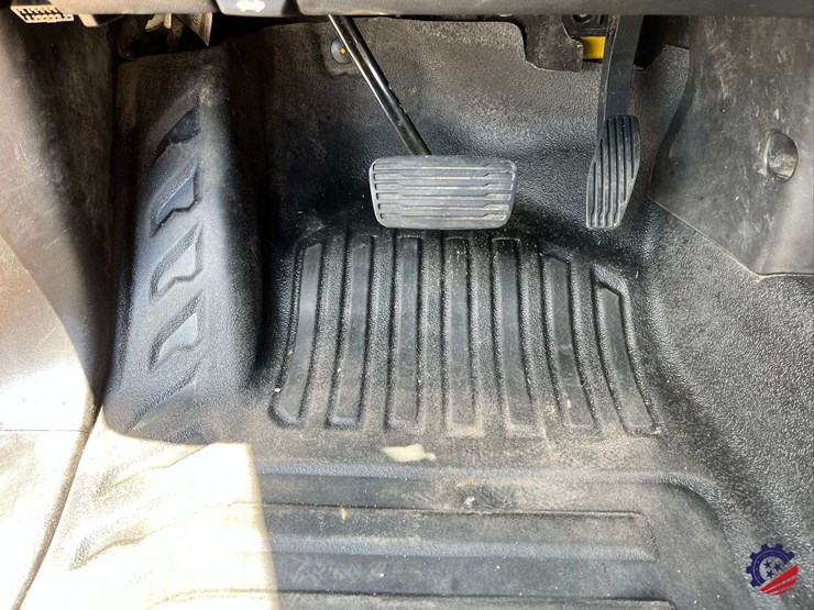 2019-chevrolet-silverado-pickup-truck-image-58