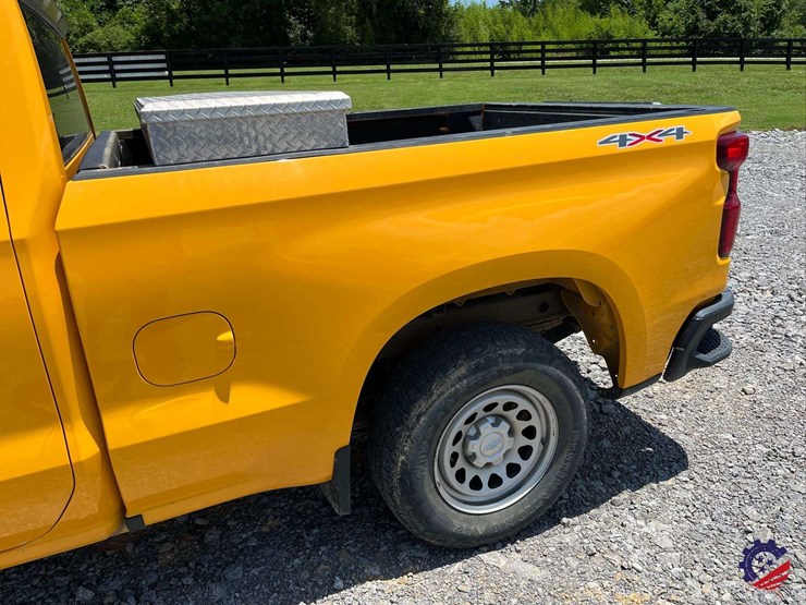2021-chevrolet-silverado-4x4-pickup-truck-image-14