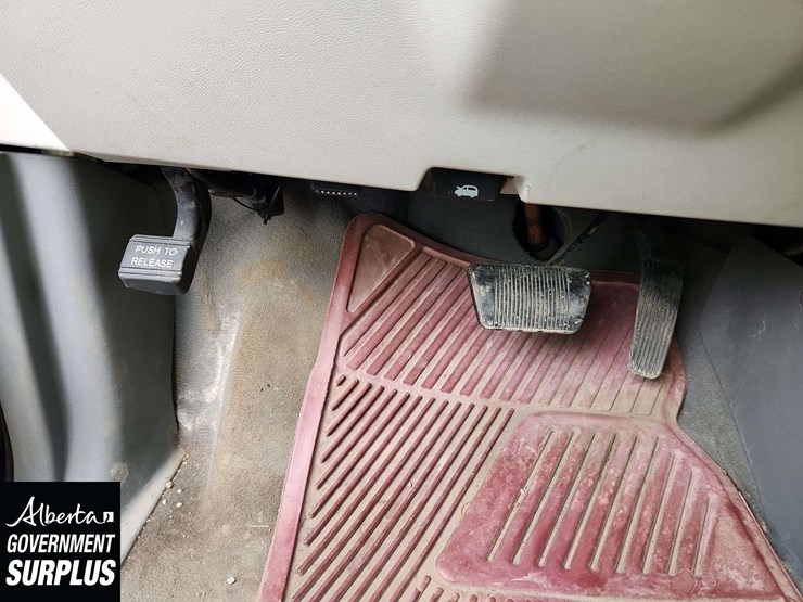 2010-dodge-grand-caravan-se-image-24