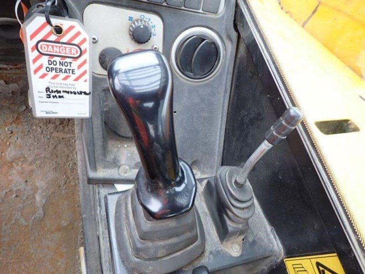 2010-jcb-510-56-image-18