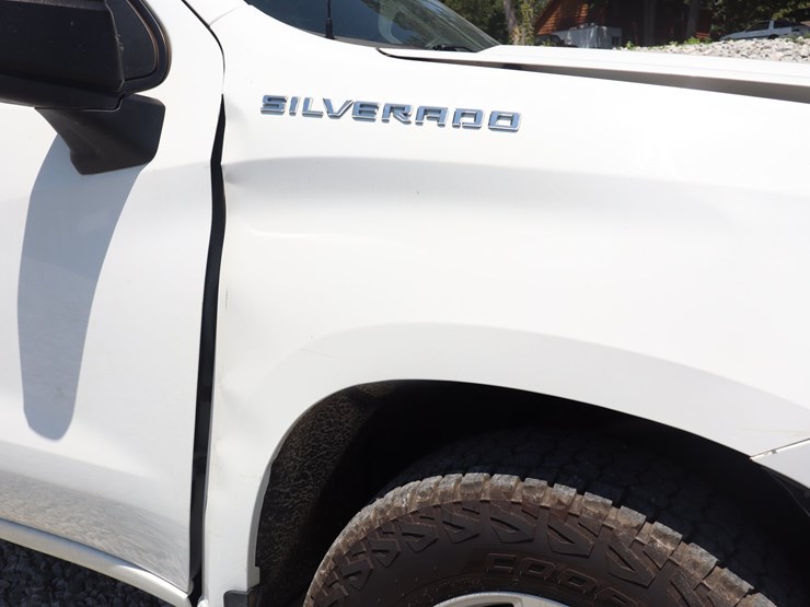 2022-chevrolet-1500-image-11