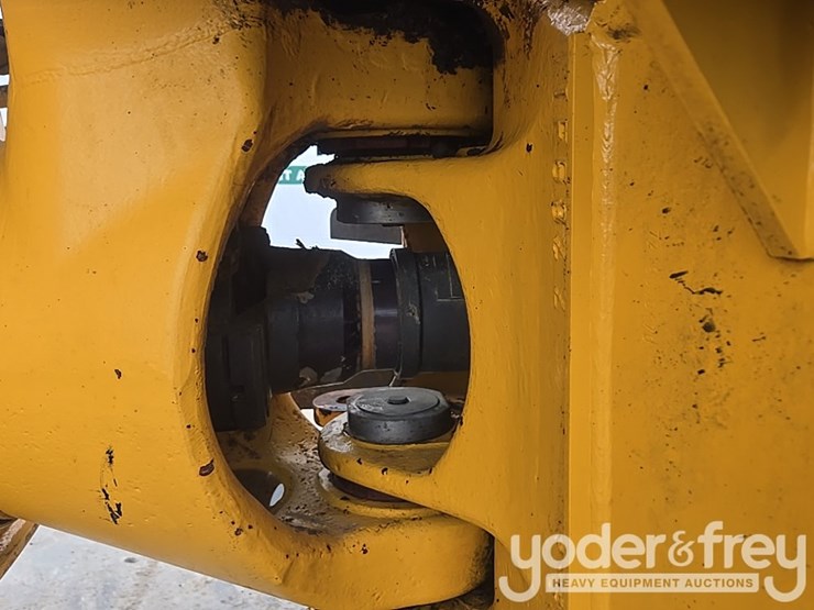 2021-volvo-a25g-image-24