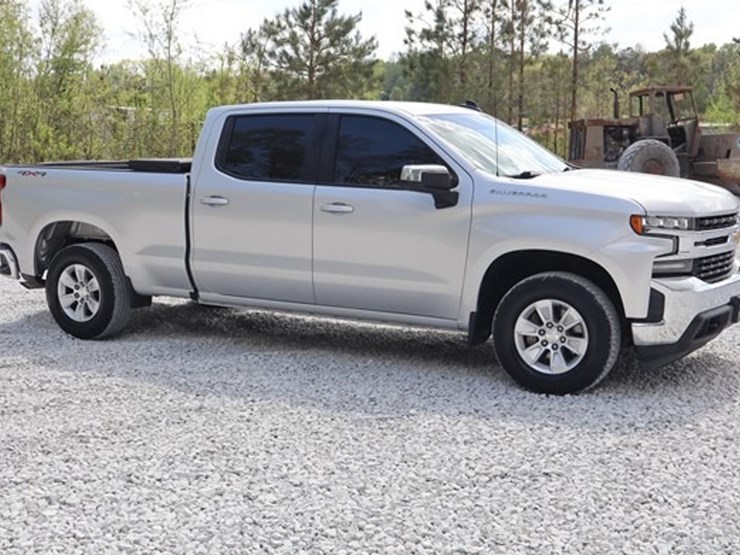 2020-chevrolet-silverado-1500-lt-image-9