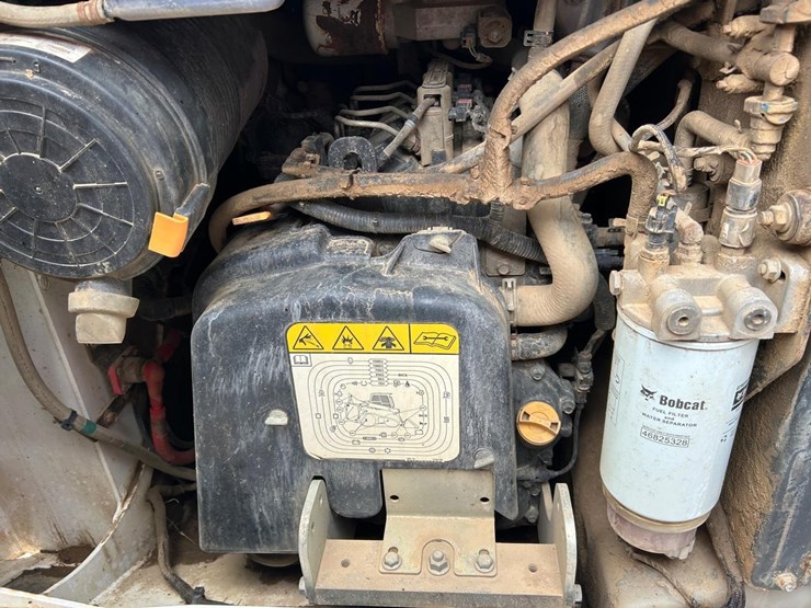 2020-bobcat-t76-image-15