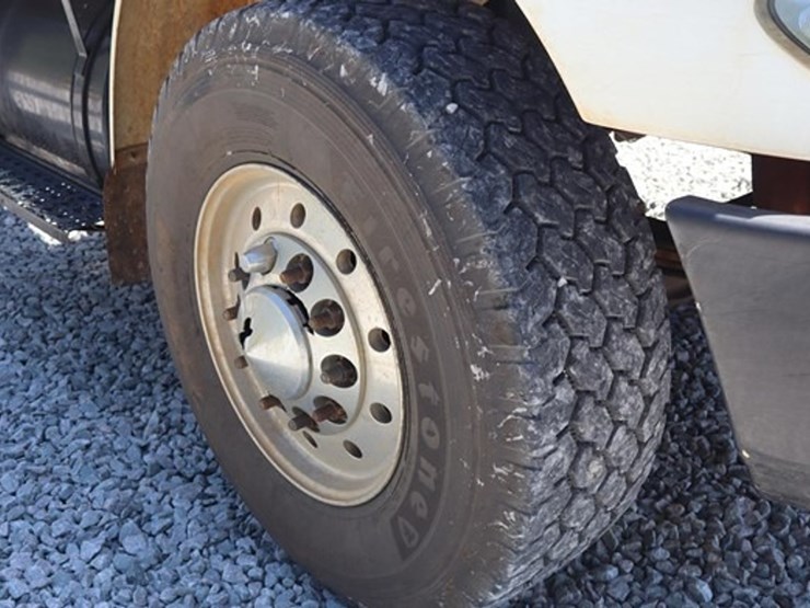 2010-international-transtar-8000-image-12