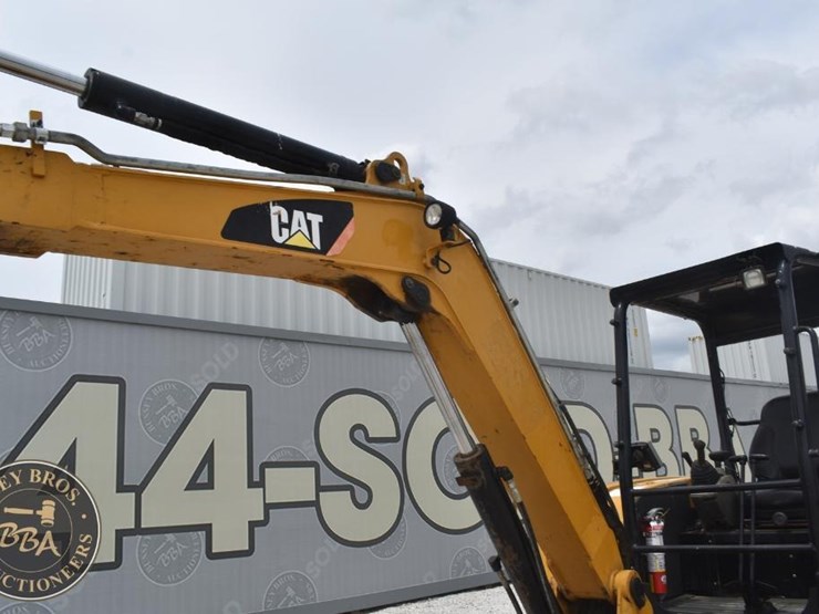 2016-caterpillar-305e2-cr-image-14