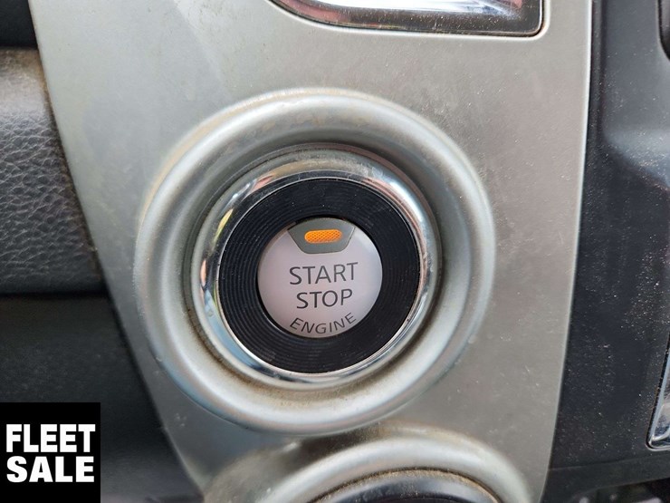 2016-nissan-titan-image-34