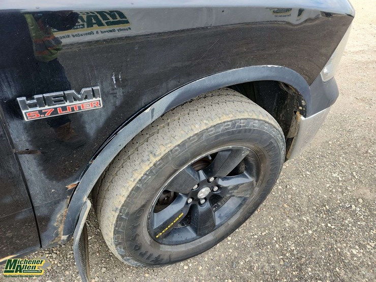 2014-dodge-1500-image-39
