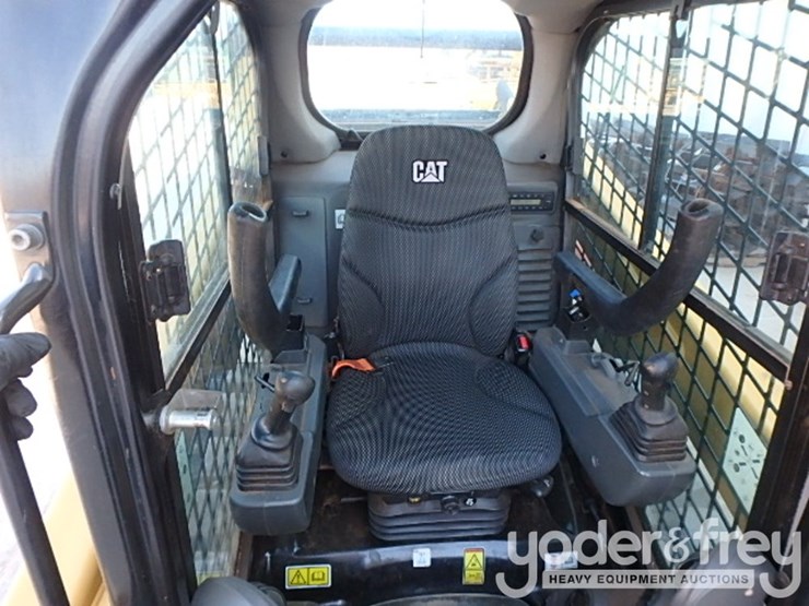 2022-caterpillar-259d3-image-26
