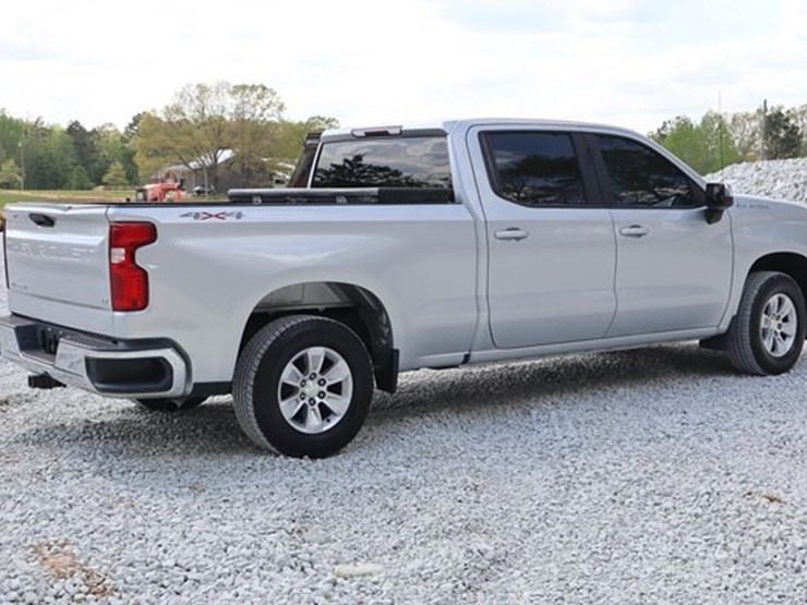 2020-chevrolet-silverado-1500-lt-image-7