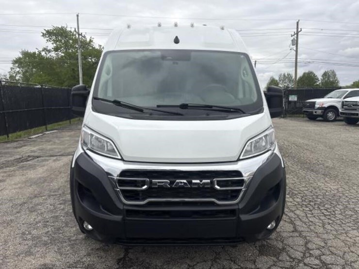 2023-dodge-3500-image-7