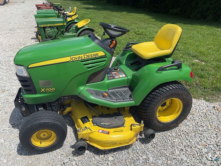 2007-john-deere-x700-image-2