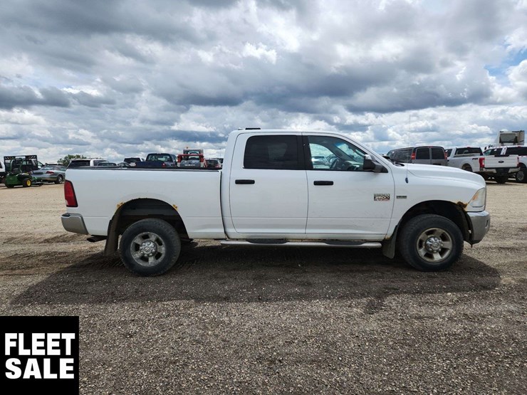 2012-dodge-2500-image-9