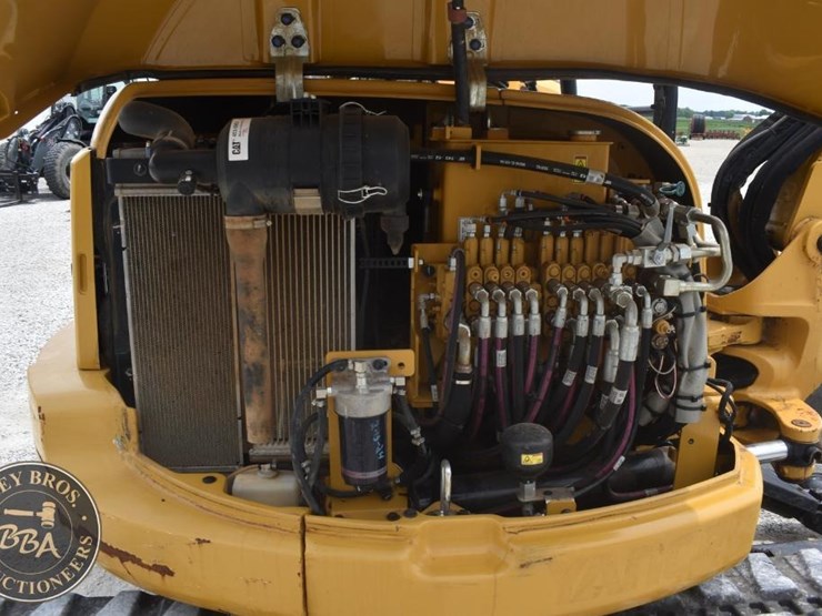 2019-caterpillar-305e2-cr-image-36