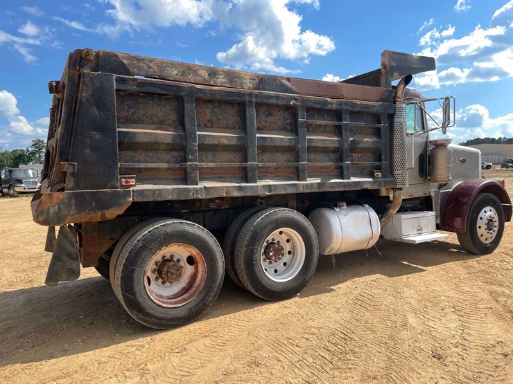 1994-peterbilt-567-image-3