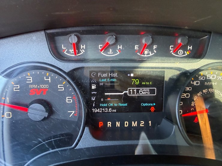 2013-ford-f150-raptor-image-17
