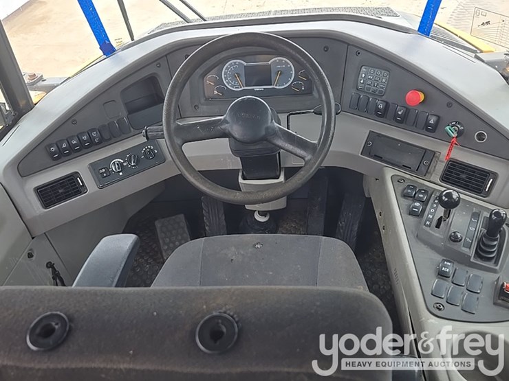 2021-volvo-a25g-image-53